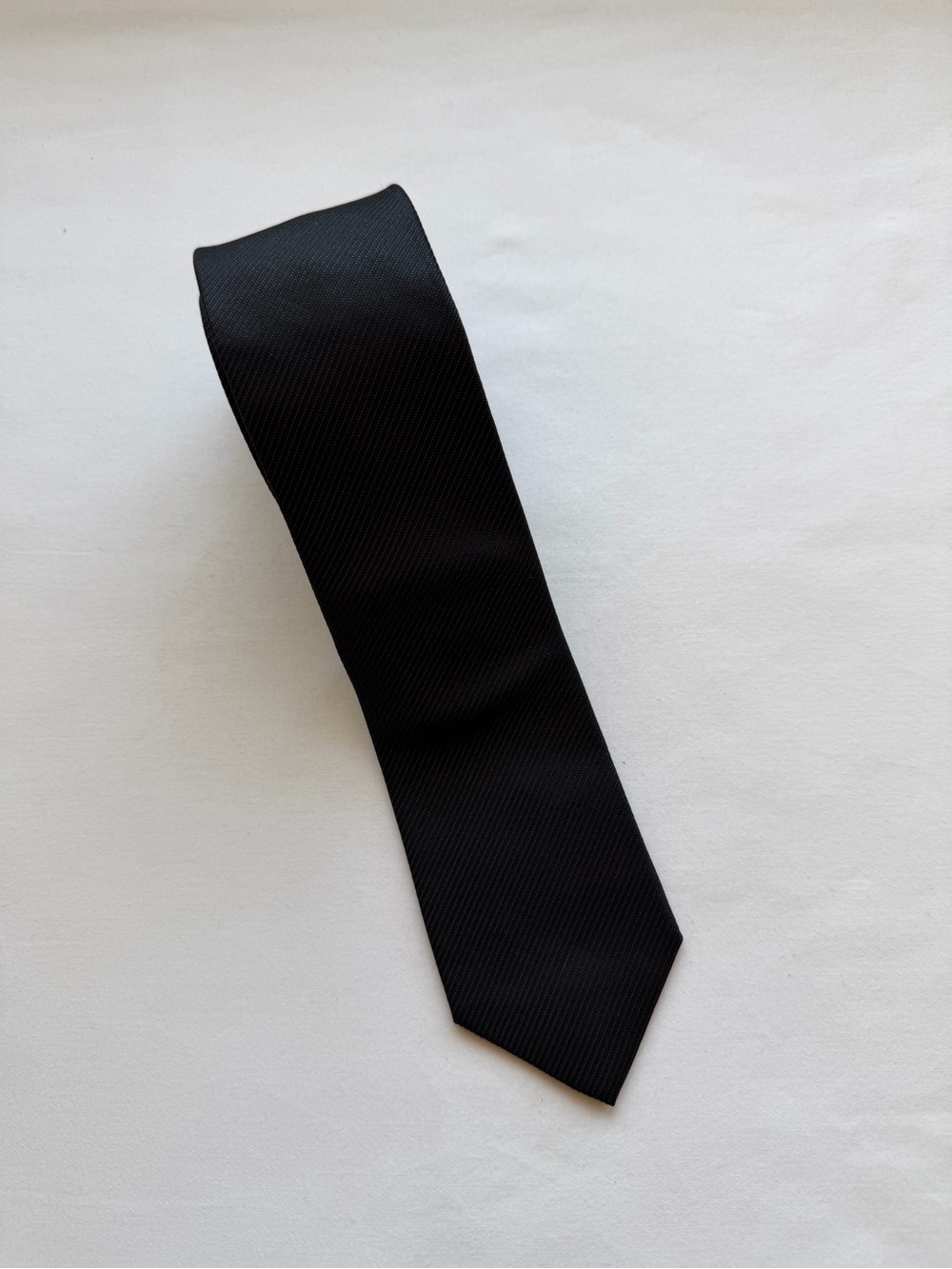 Kenneth Cole Reaction Men’s Black Necktie 100% Silk